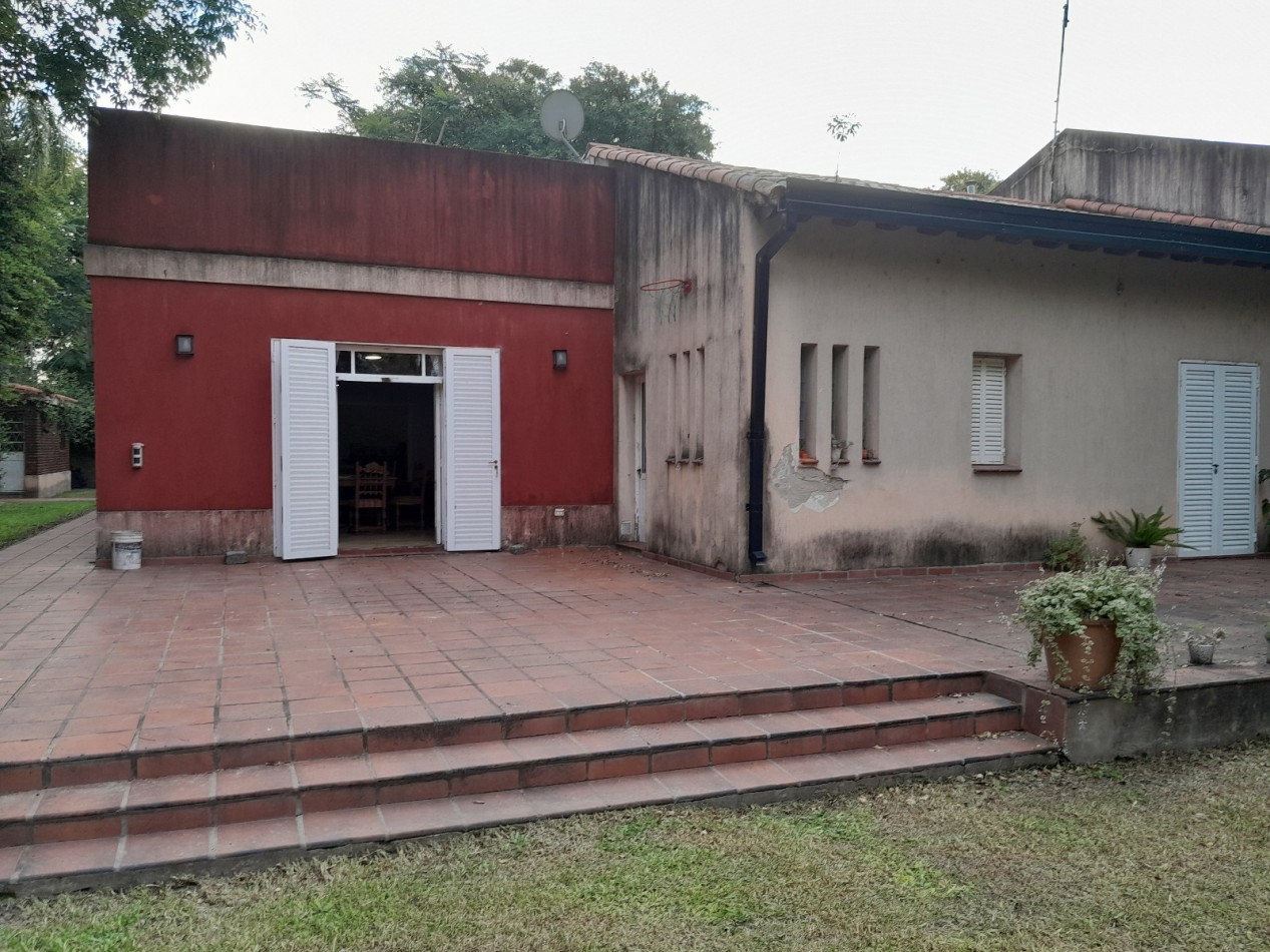 Venta de casa quinta en plena Costanera de Coronda- Ref. No 1296