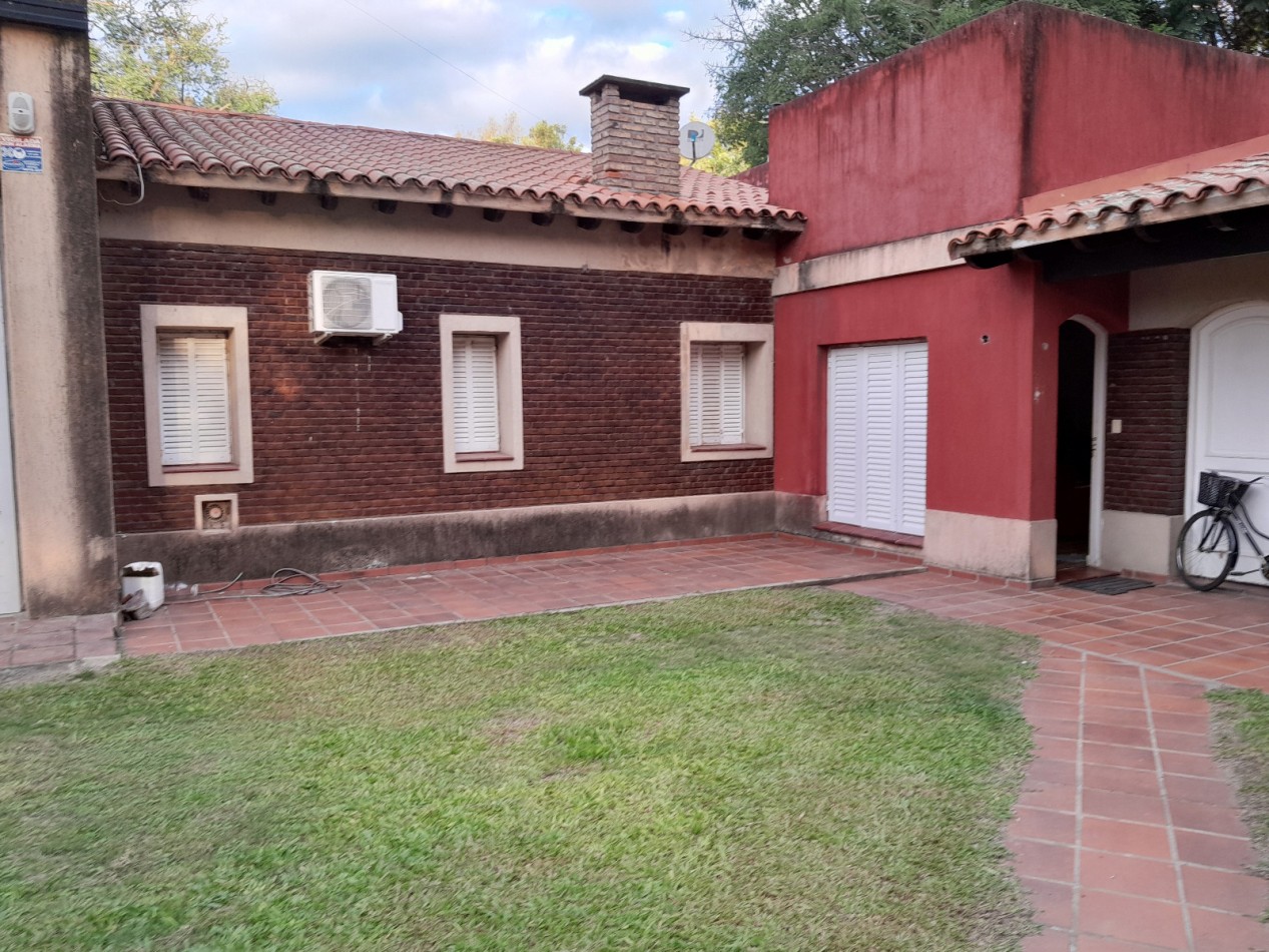 Venta de casa quinta en plena Costanera de Coronda- Ref. No 1296
