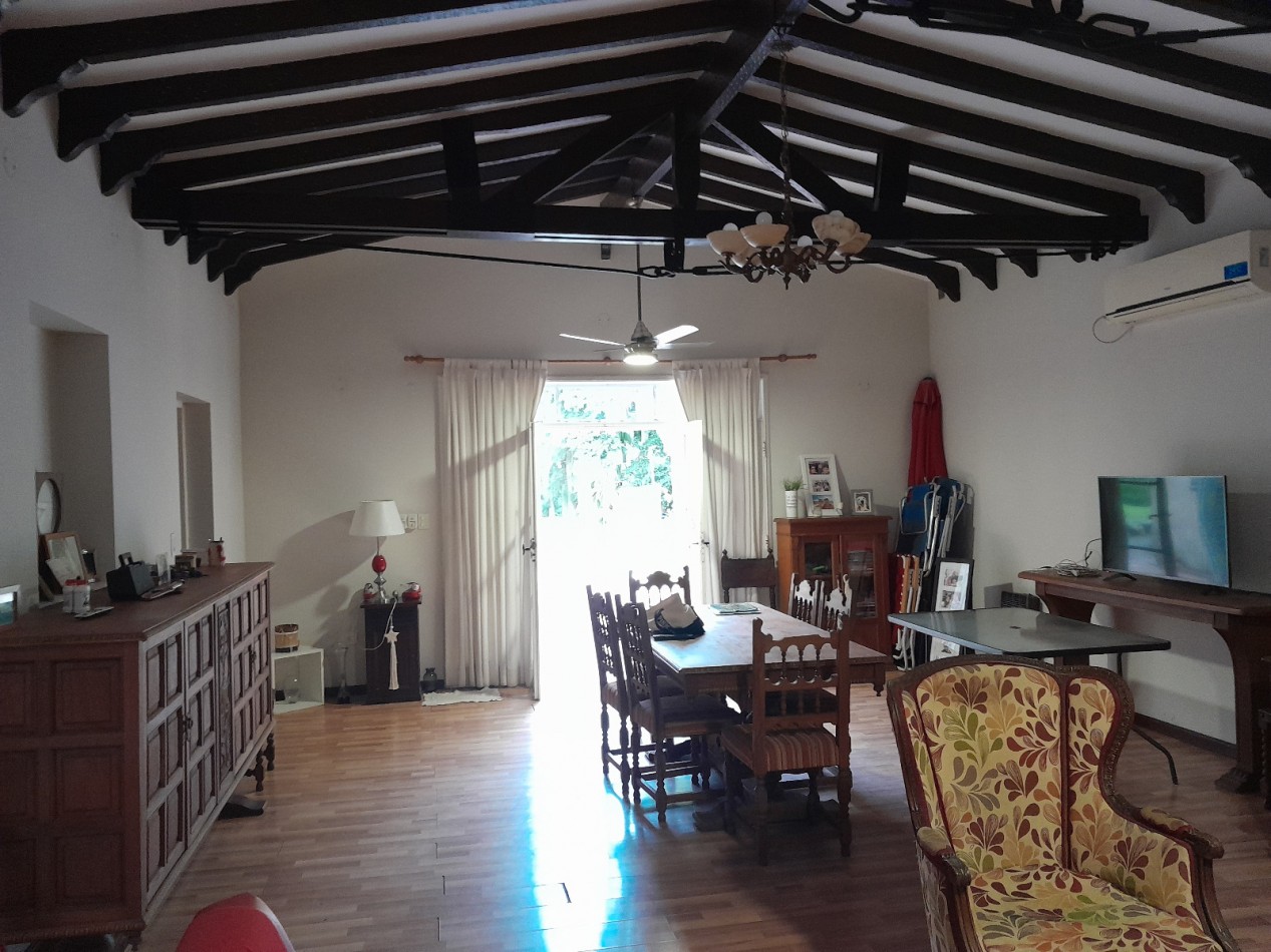 Venta de casa quinta en plena Costanera de Coronda- Ref. No 1296