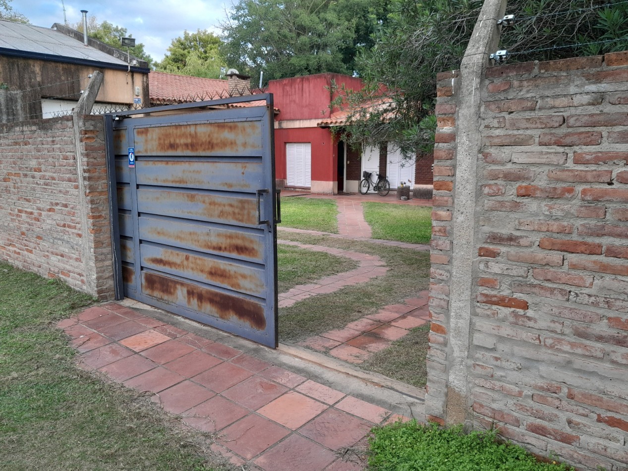 Venta de casa quinta en plena Costanera de Coronda- Ref. No 1296