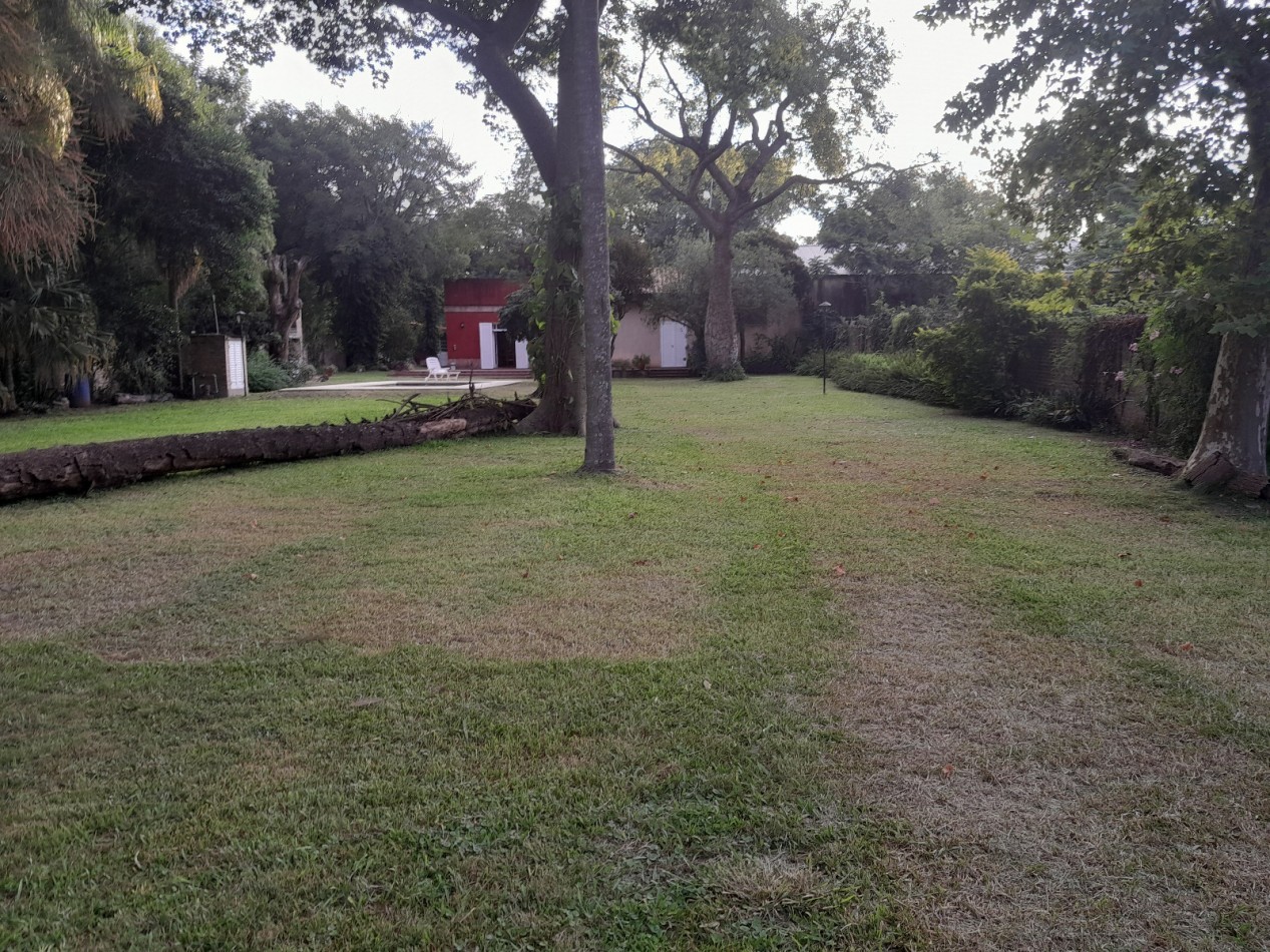 Venta de casa quinta en plena Costanera de Coronda- Ref. No 1296