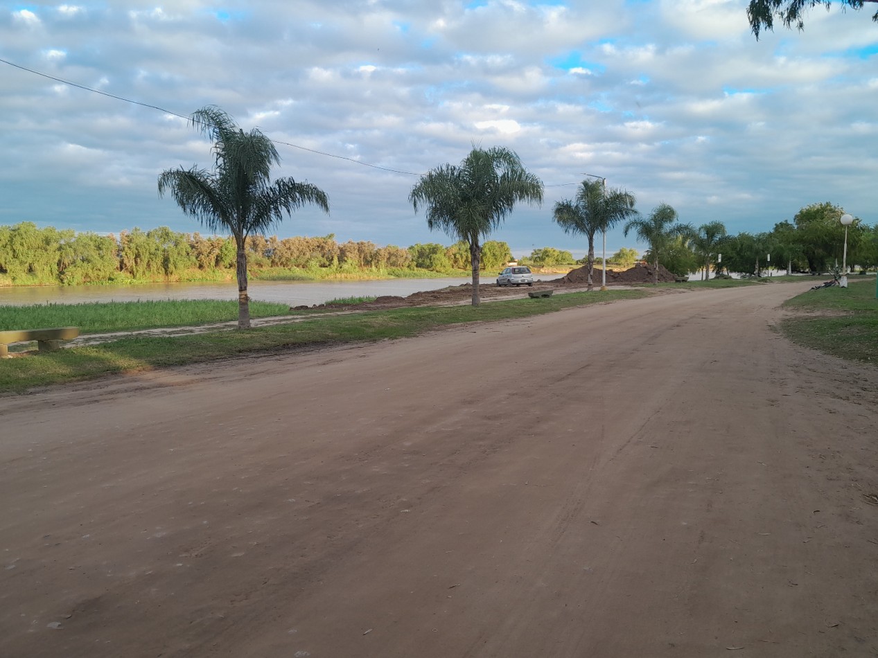 Venta de casa quinta en plena Costanera de Coronda- Ref. No 1296