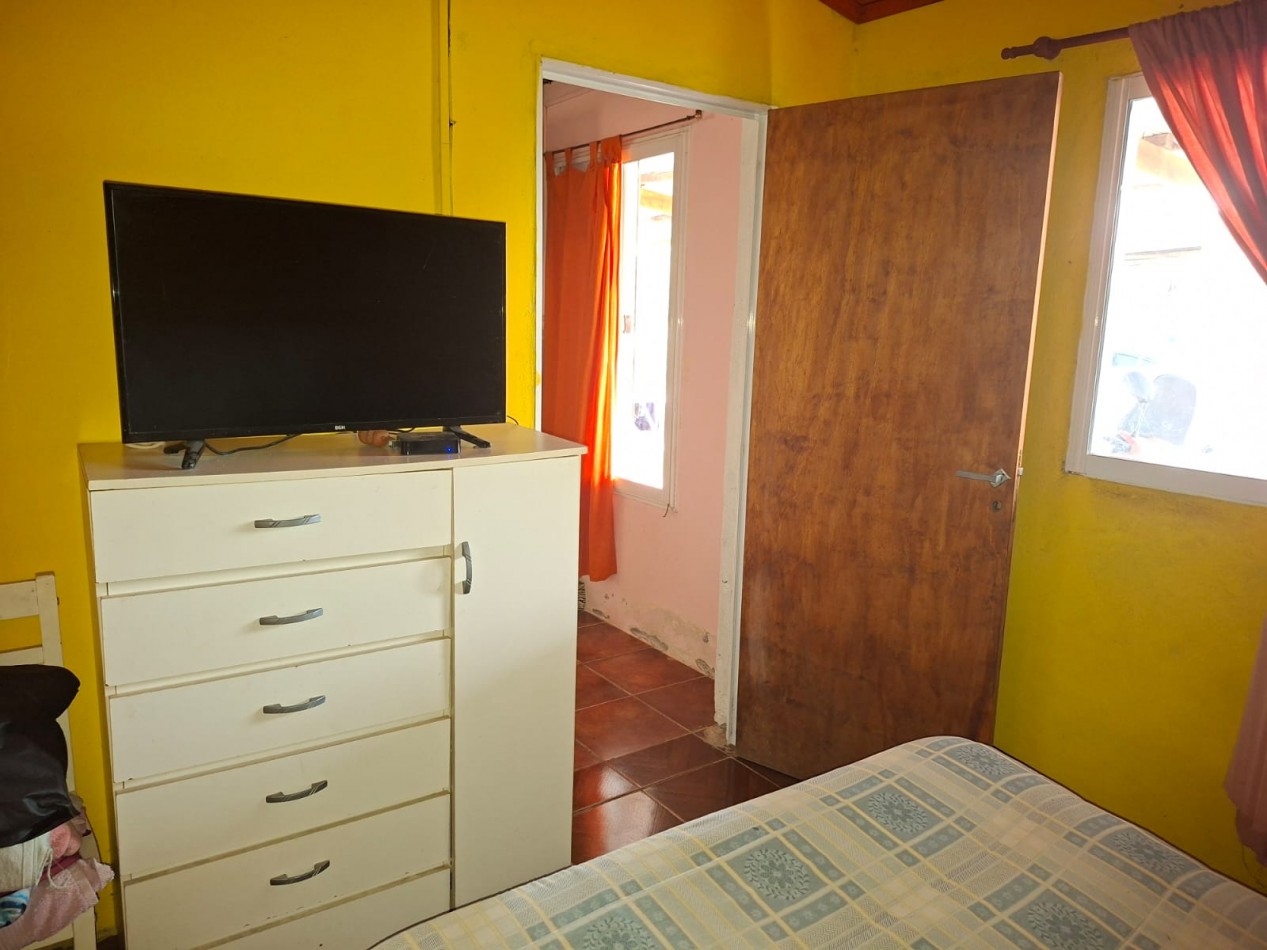 VENTA DE INMUEBLE CON LOCAL COMERCIAL- RUTA 11