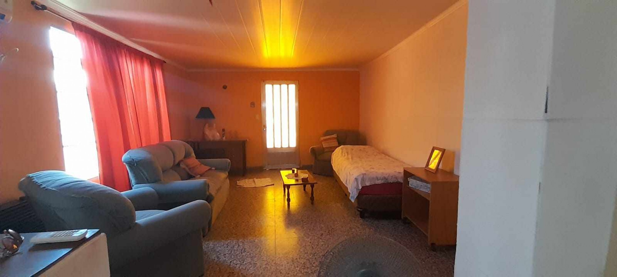 GRAN OPORTUNIDAD: CASA EN VENTA- Calle Italia esquina Belgrano