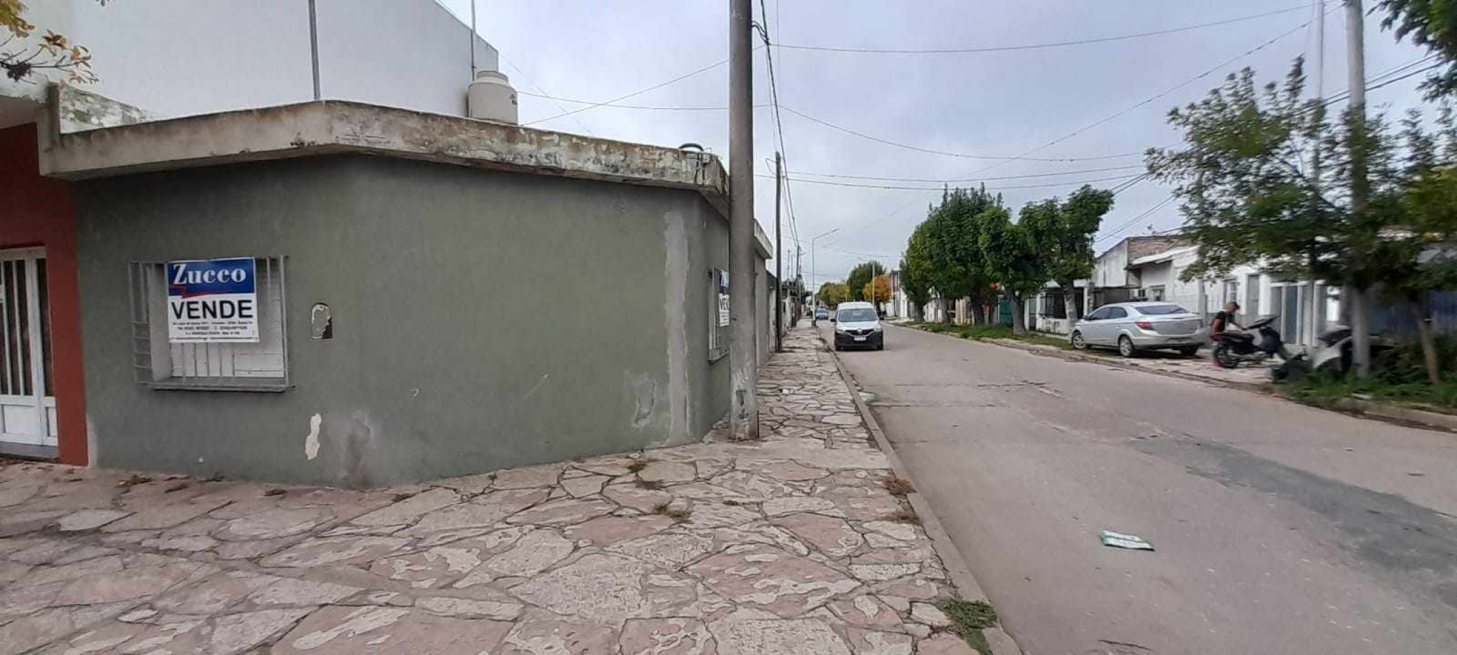 GRAN OPORTUNIDAD: CASA EN VENTA- Calle Italia esquina Belgrano