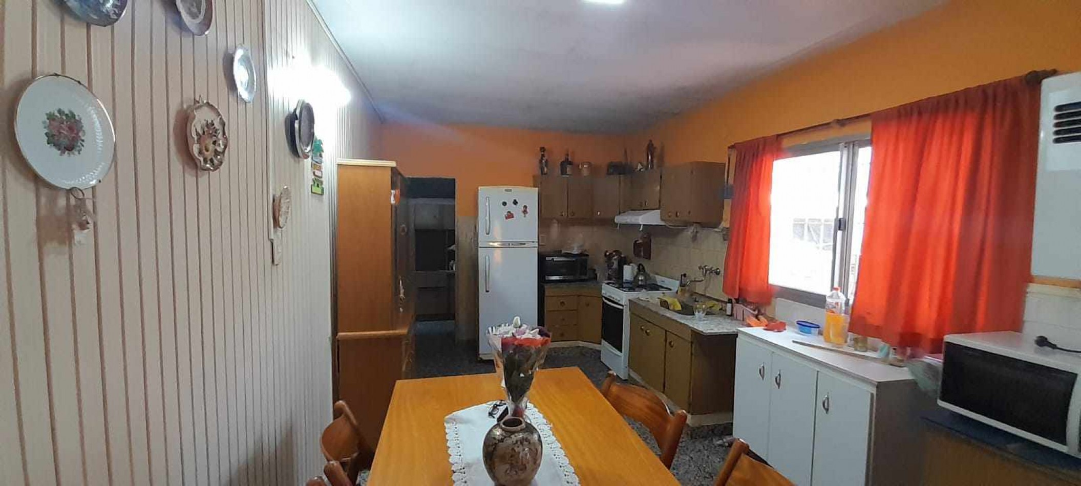 GRAN OPORTUNIDAD: CASA EN VENTA- Calle Italia esquina Belgrano