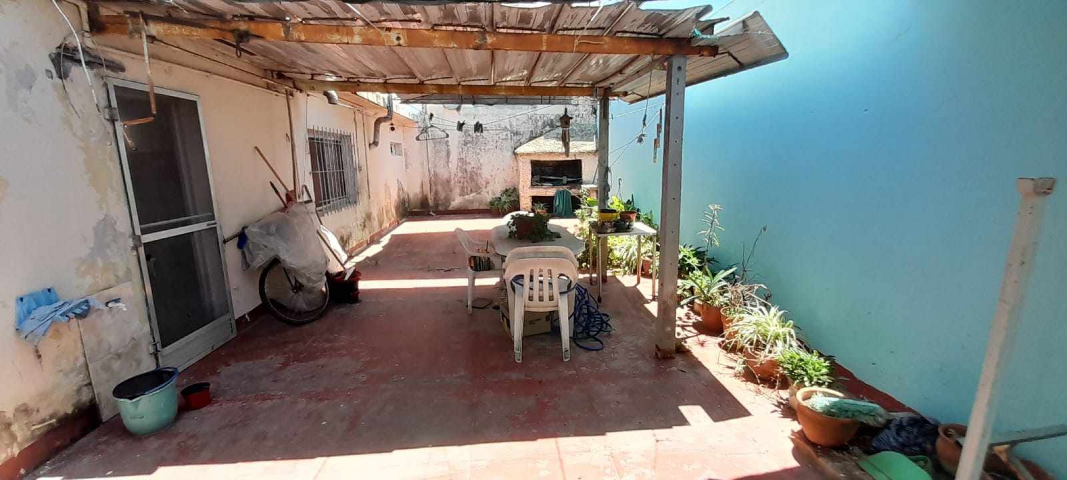 GRAN OPORTUNIDAD: CASA EN VENTA- Calle Italia esquina Belgrano