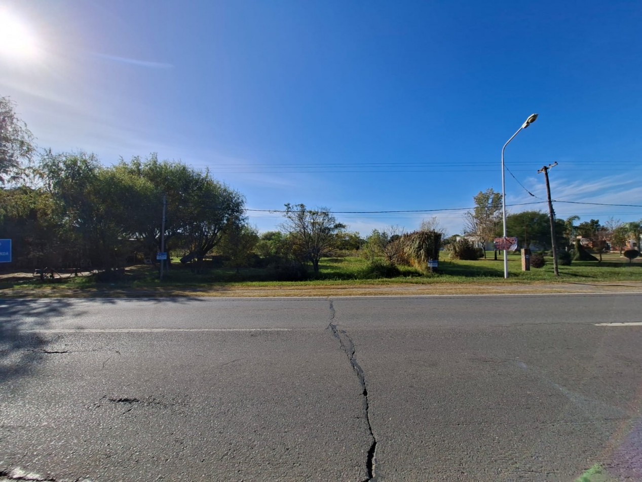Venta de dos lotes sobre Ruta 11 -  1.100 m2 cada uno- Ref. 1379