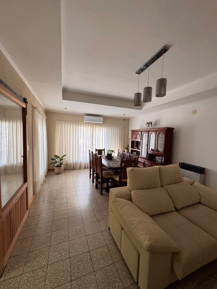 VENTA DE PROPIEDAD EN PLENO CENTRO DE CORONDA-Ref. No 1383