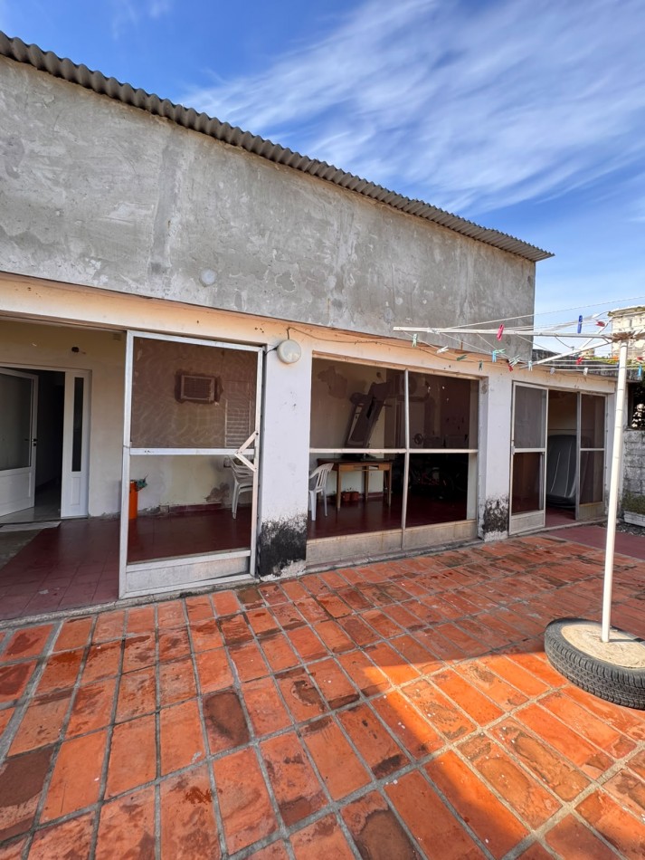 VENTA DE PROPIEDAD EN PLENO CENTRO DE CORONDA-Ref. No 1383