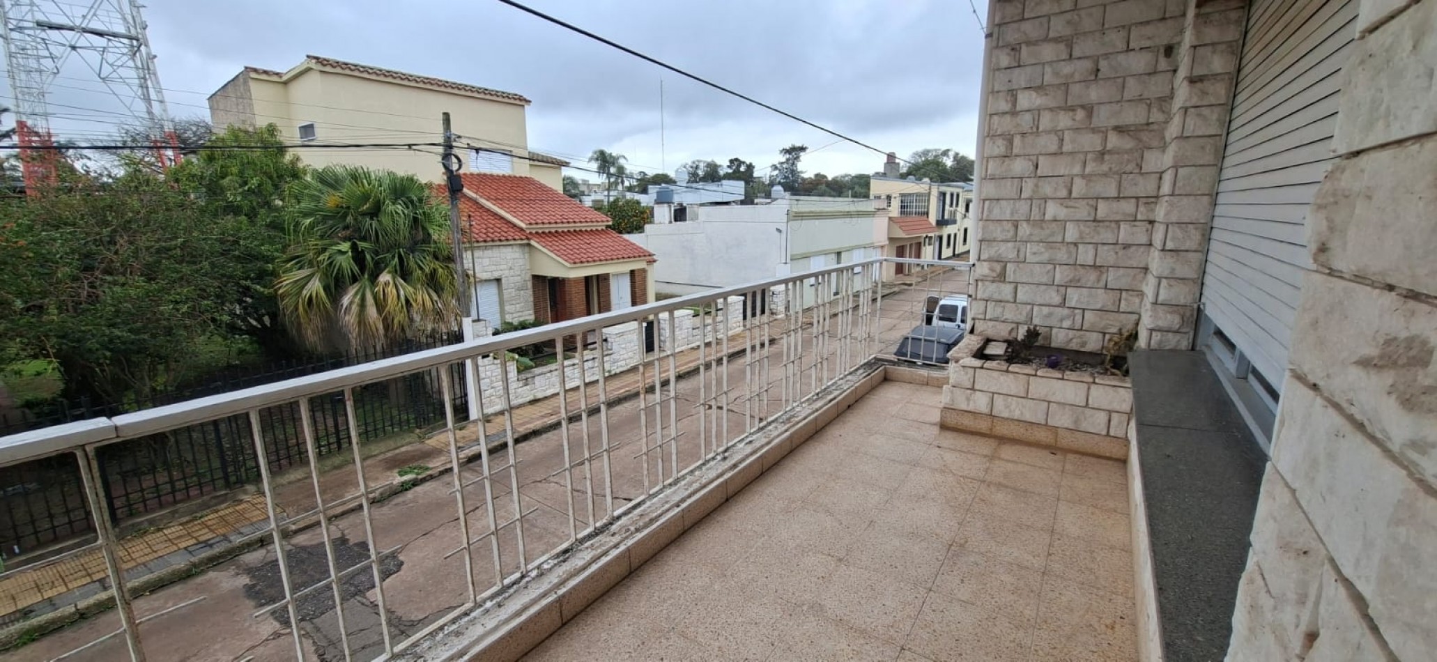 Venta local comercial + departamento. Excelente ubicacion. Coronda. Ref No 79