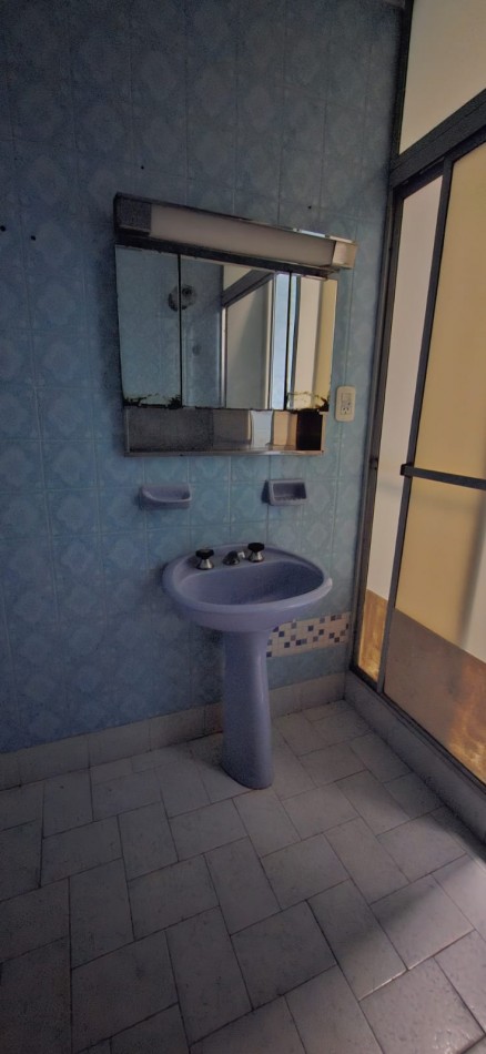 Venta local comercial + departamento. Excelente ubicacion. Coronda. Ref No 79