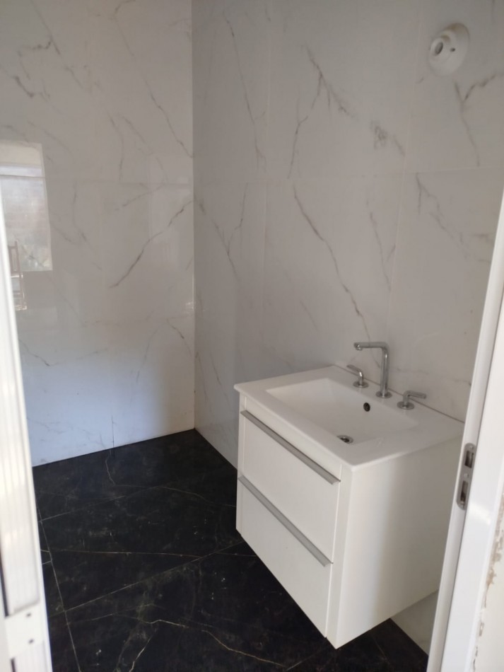 Venta casa a Estrenar - Barrio Los Paraisos Coronda - a 200 m. del rio.