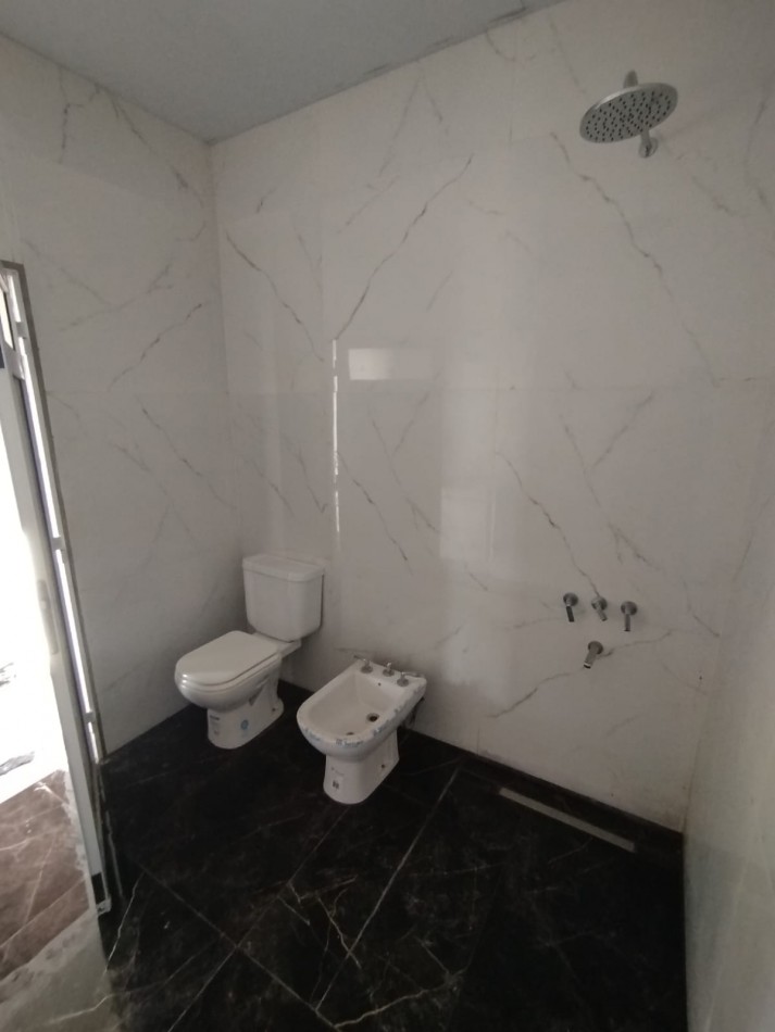 Venta casa a Estrenar - Barrio Los Paraisos Coronda - a 200 m. del rio.