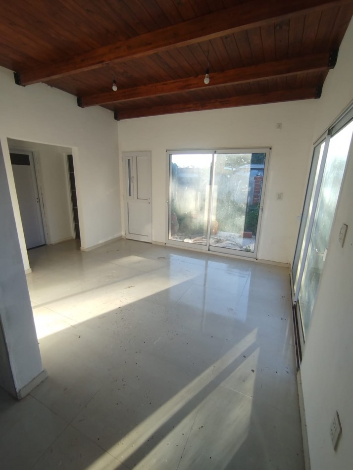 Venta casa a Estrenar - Barrio Los Paraisos Coronda - a 200 m. del rio.