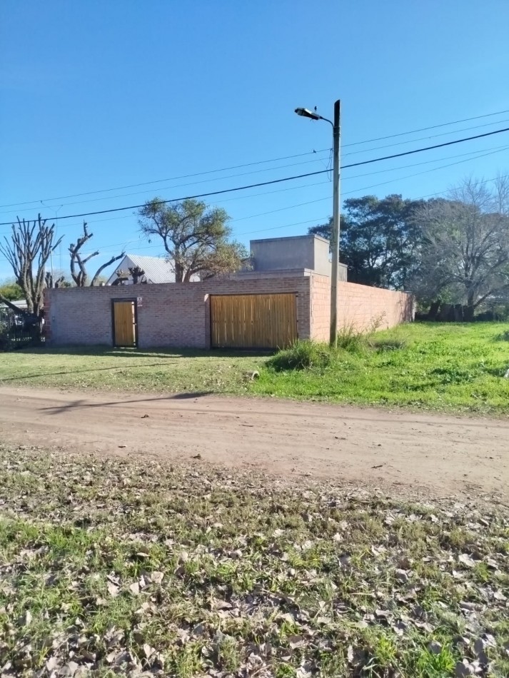 Venta casa a Estrenar - Barrio Los Paraisos Coronda - a 200 m. del rio.