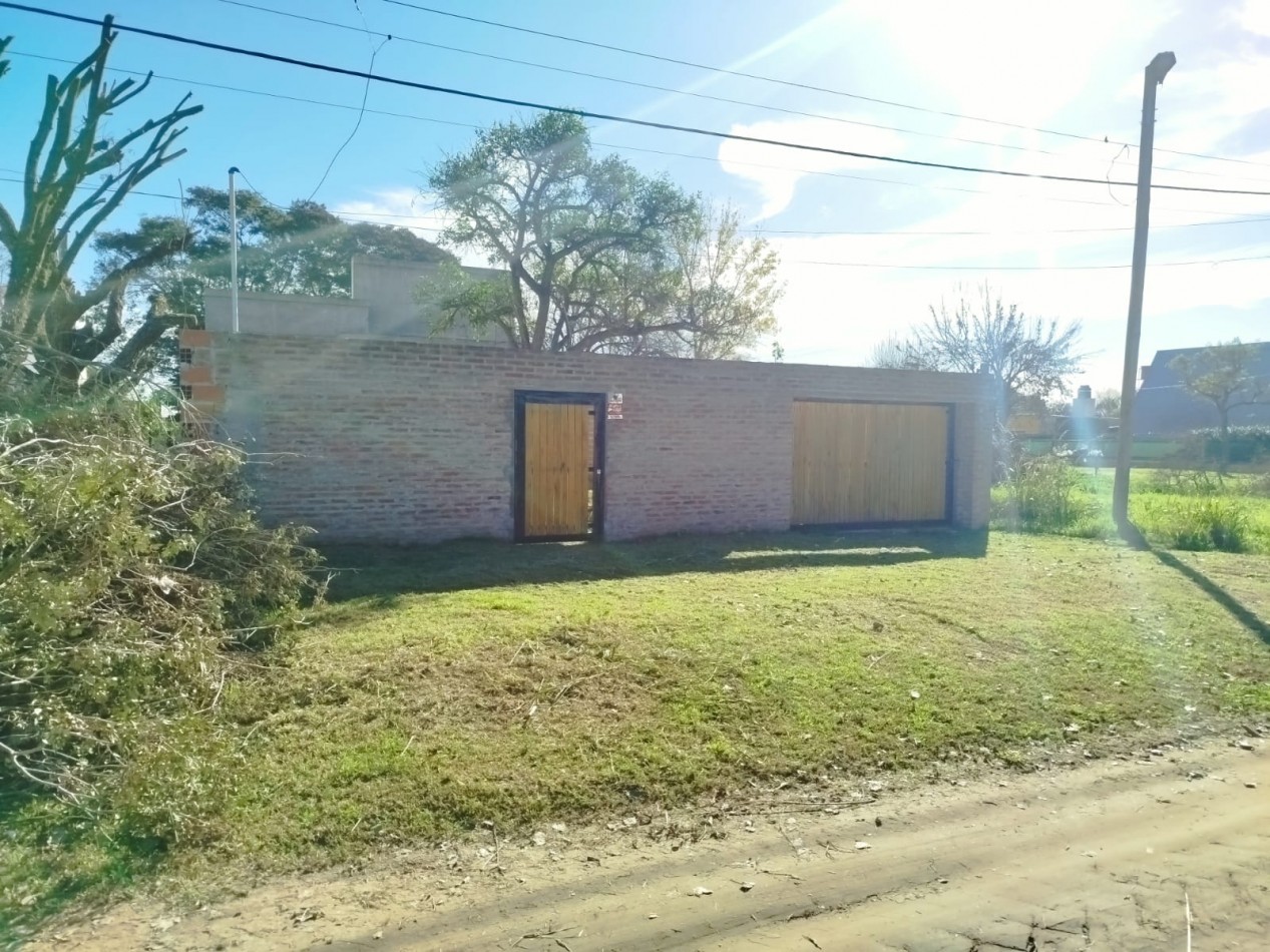 Venta casa a Estrenar - Barrio Los Paraisos Coronda - a 200 m. del rio.