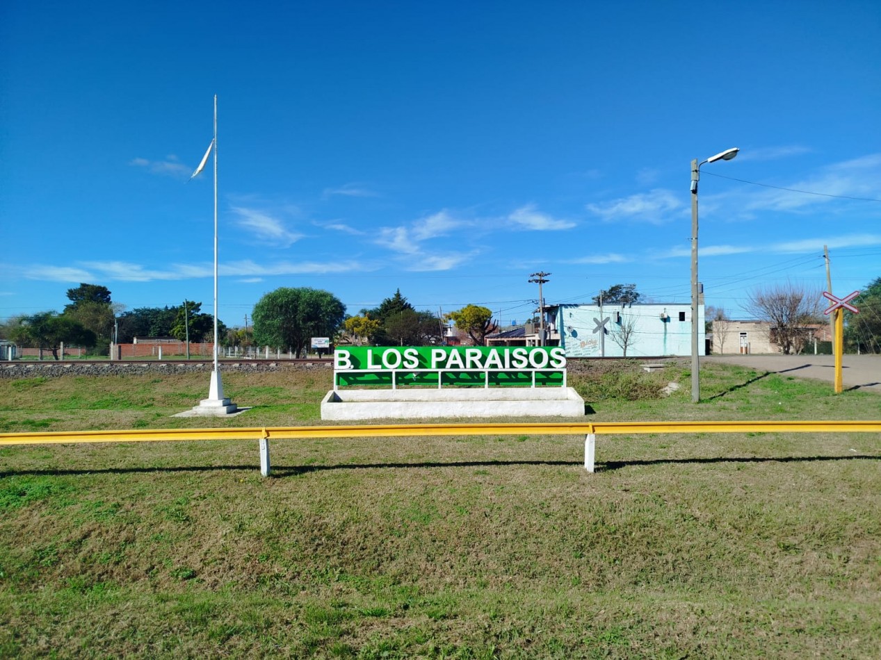 Venta casa a Estrenar - Barrio Los Paraisos Coronda - a 200 m. del rio.