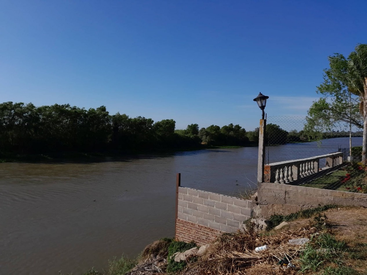 Venta casa a Estrenar - Barrio Los Paraisos Coronda - a 200 m. del rio.