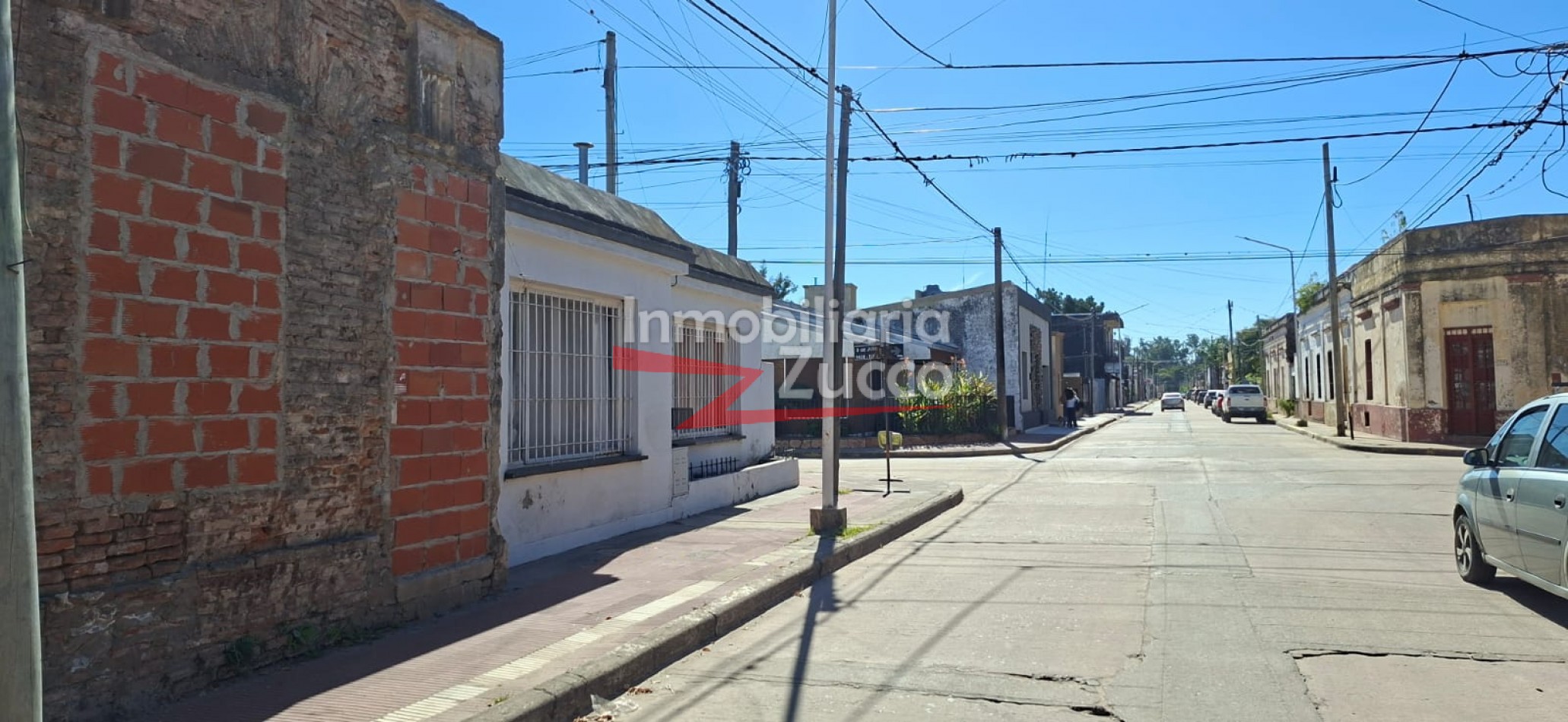 ALQUILO: CASA EN CORONDA