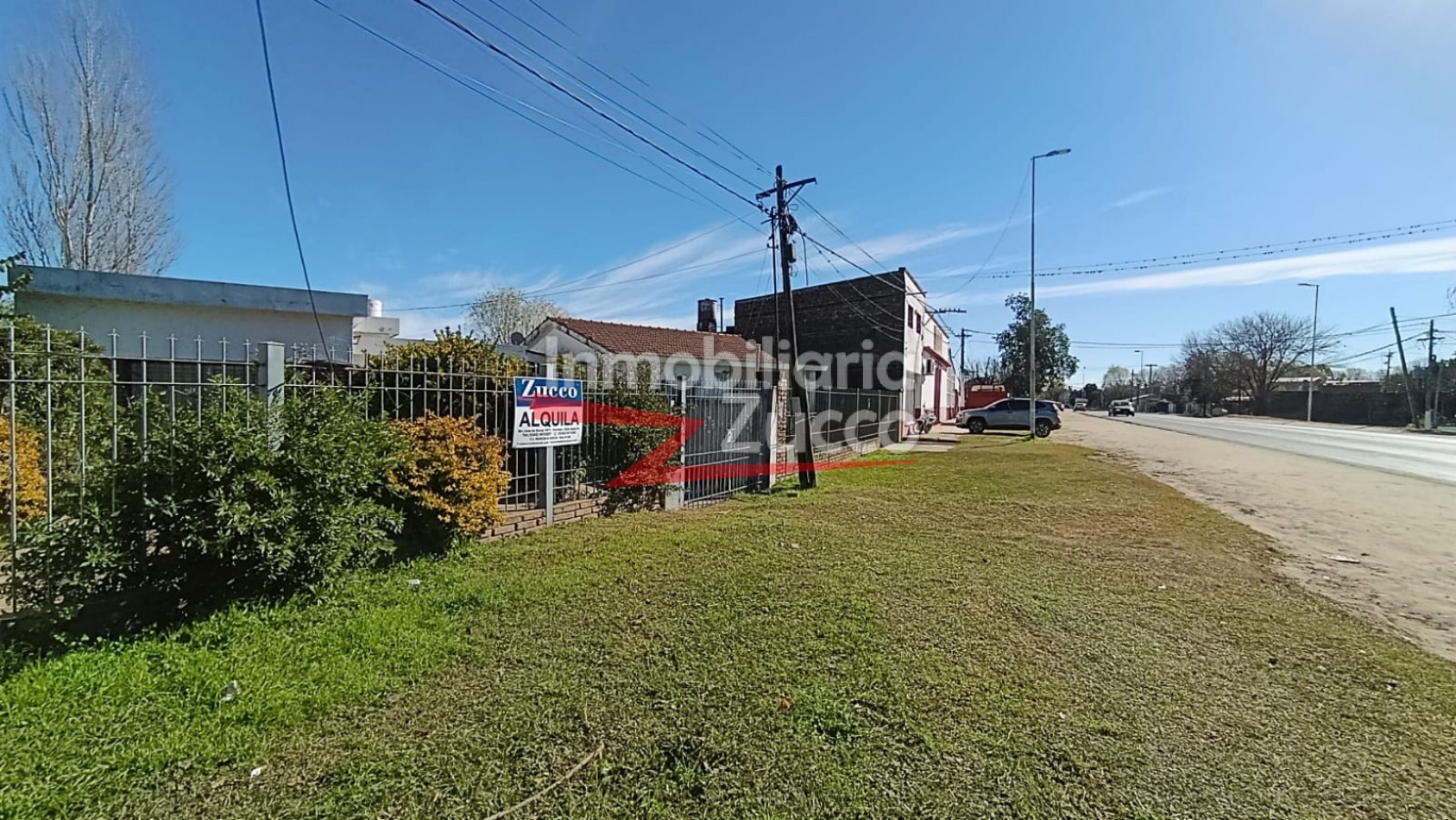 ALQUILO: CASA EN CORONDA