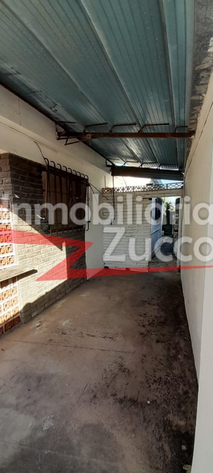 ALQUILO: CASA EN CORONDA