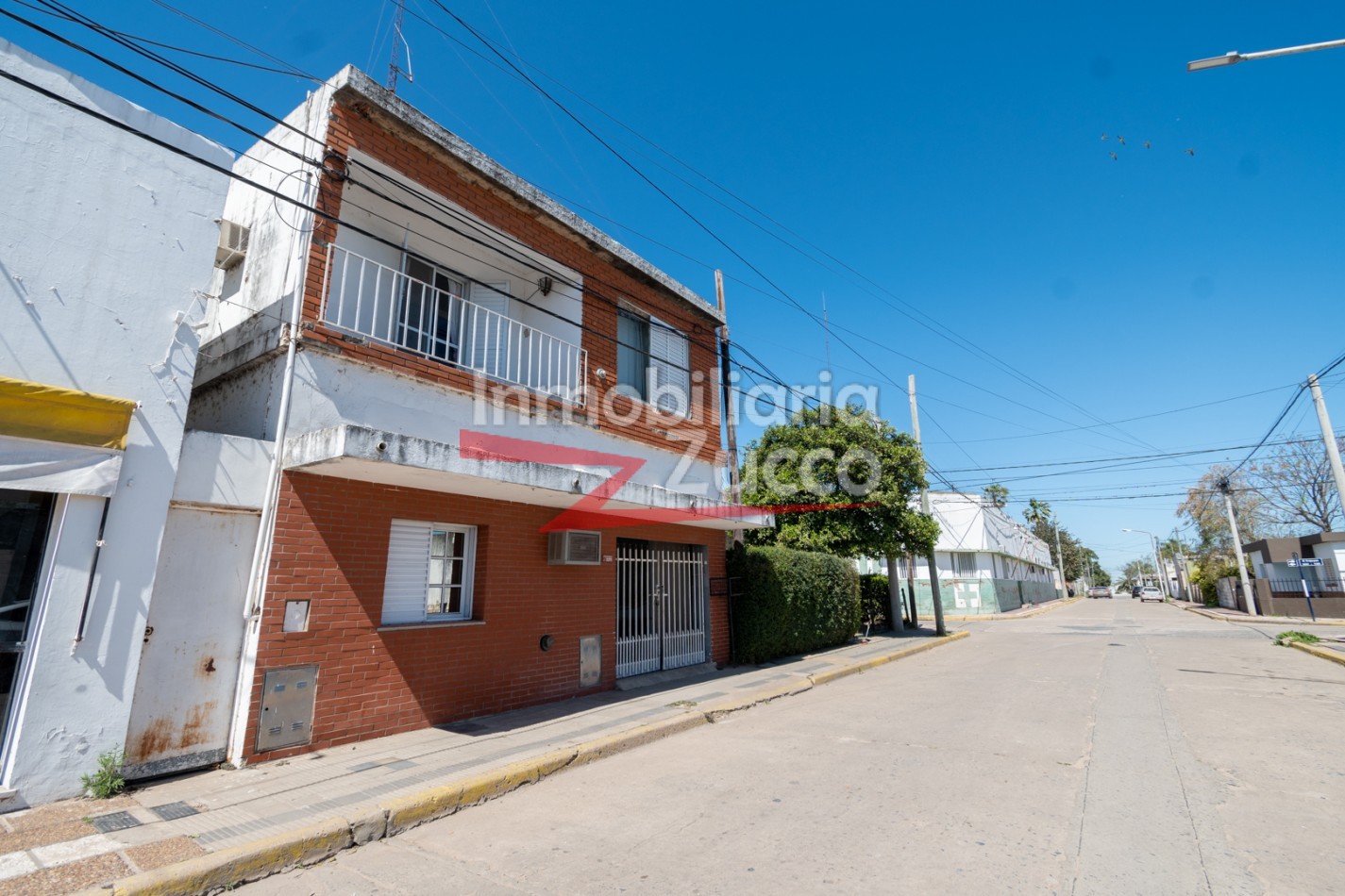 ALQUILO: CASA EN CORONDA