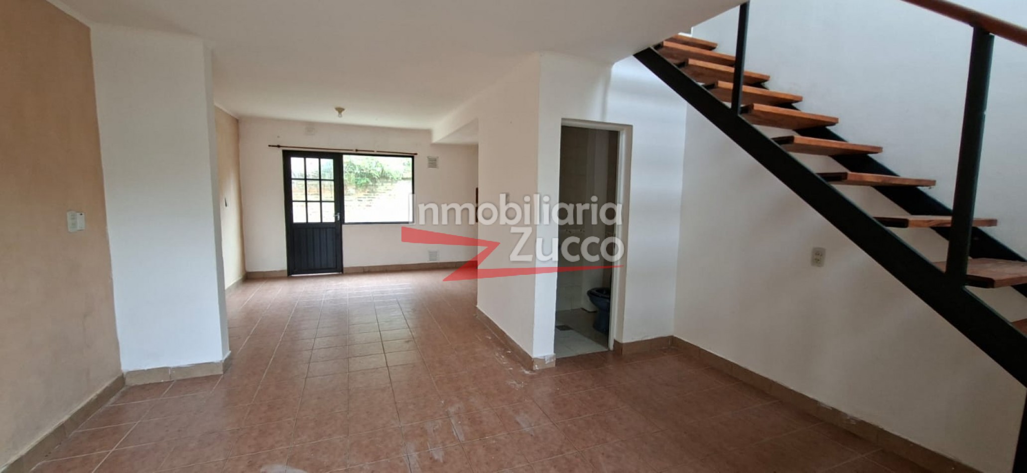 ALQUILO: DUPLEX EN CORONDA