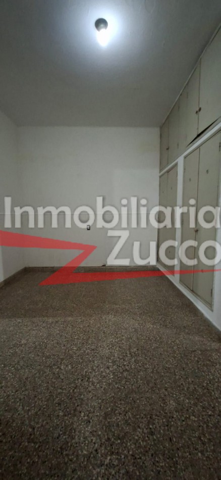 ALQUILO: CASA EN CORONDA