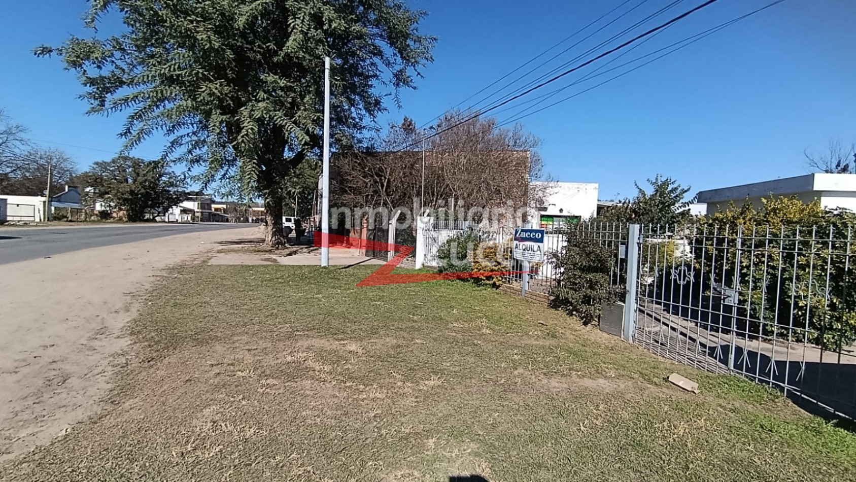 ALQUILO: CASA EN CORONDA