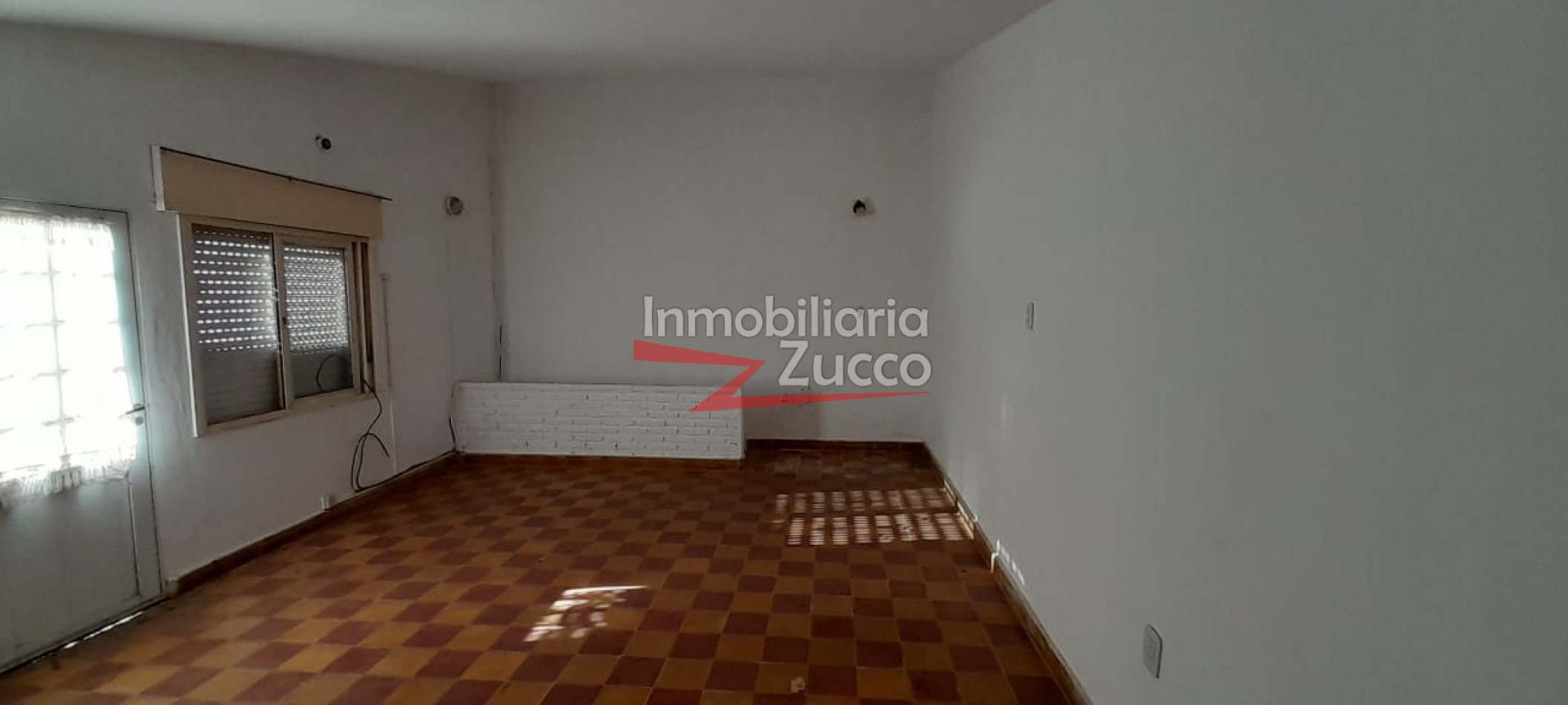 VENTA: CASA EN CORONDA CON HERMOSA VISTA AL RIO - Ref. 1101