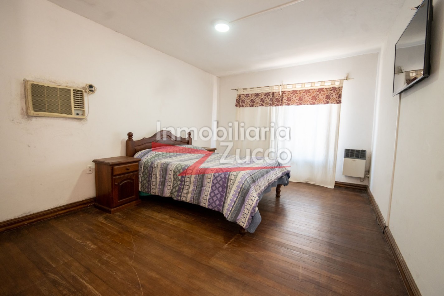 ALQUILO: CASA EN CORONDA