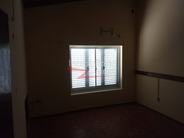 VENTA: CASA EN CORONDA - Ref. 125