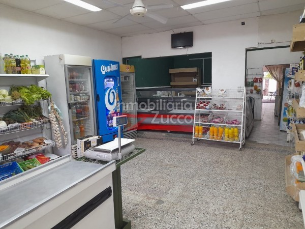 VENTA: DOS LOCALES COMERCIALES + CASA EN CORONDA - Ref. 814