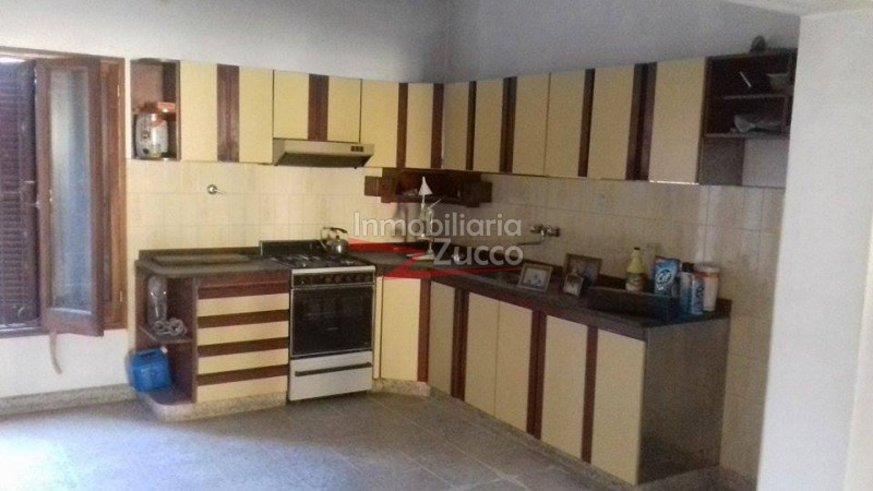 VENTA: CASA EN CORONDA - Ref. 258