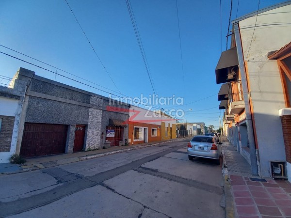 VENTA: CASA EN CORONDA - Ref. 838