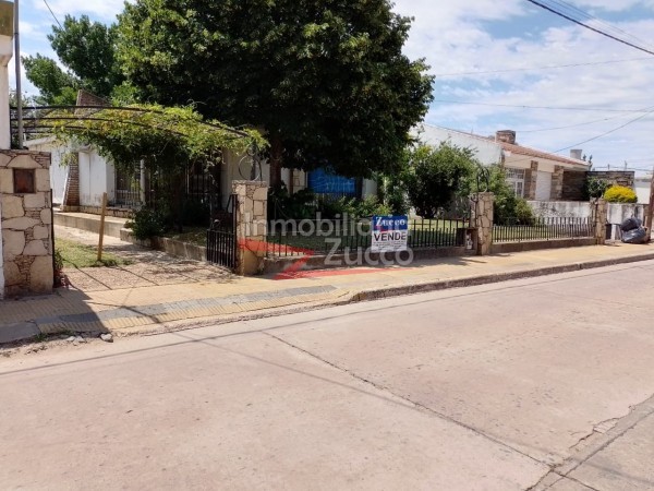 VENTA: CASA EN CORONDA - Ref. 841