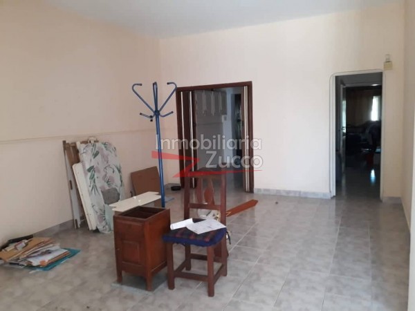 VENTA: CASA EN CORONDA - Ref. 852