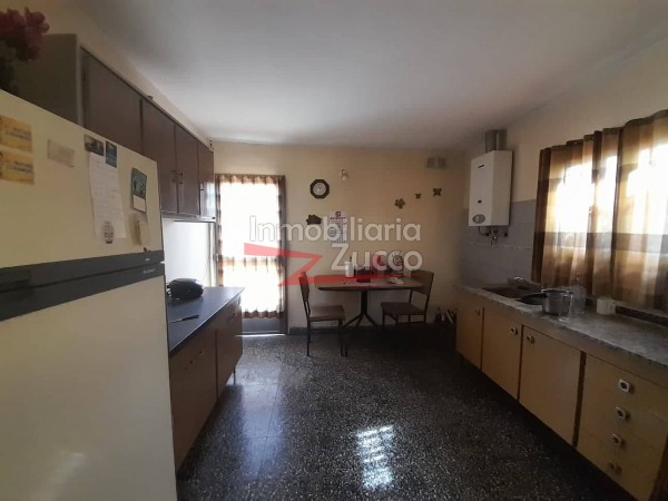 VENTA: CASA EN CORONDA - Ref. 930