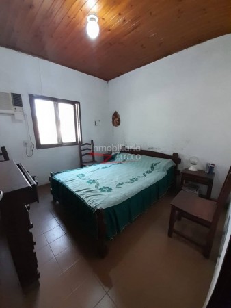 VENTA: CASA EN B. LOS PARAISOS A 50 MTS. DEL RIO - Ref. 948