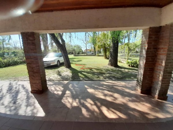 VENTA: CASA EN B. LOS PARAISOS A 50 MTS. DEL RIO - Ref. 948