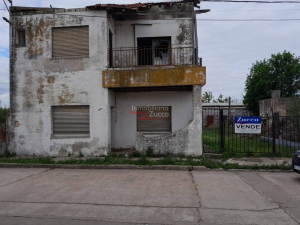 VENTA: TERRENO CON CASA A RECICLAR + UN GALPON EN CORONDA - Ref. 951