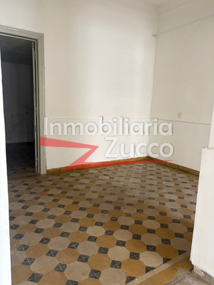 ALQUILO: LOCAL COMERCIAL CENTRICO EN CORONDA