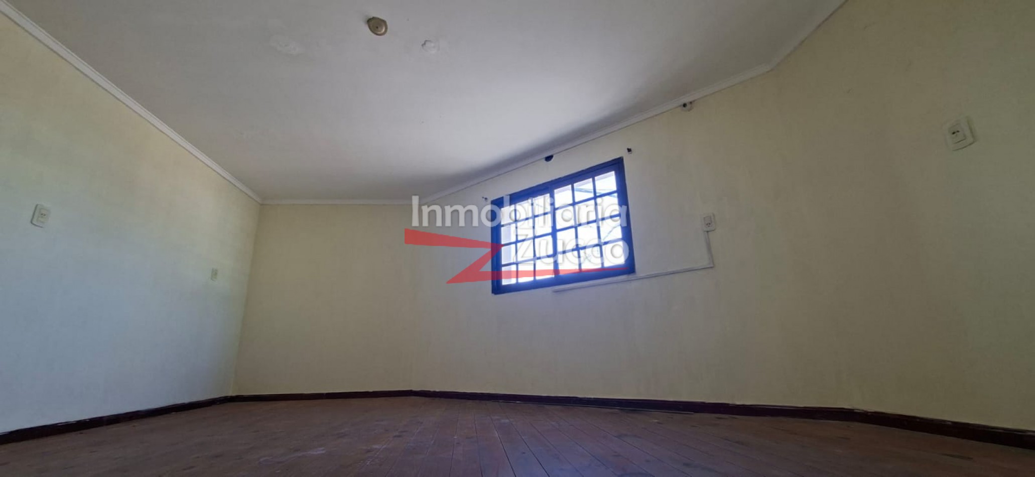 ALQUILO: LOCAL COMERCIAL EN CORONDA