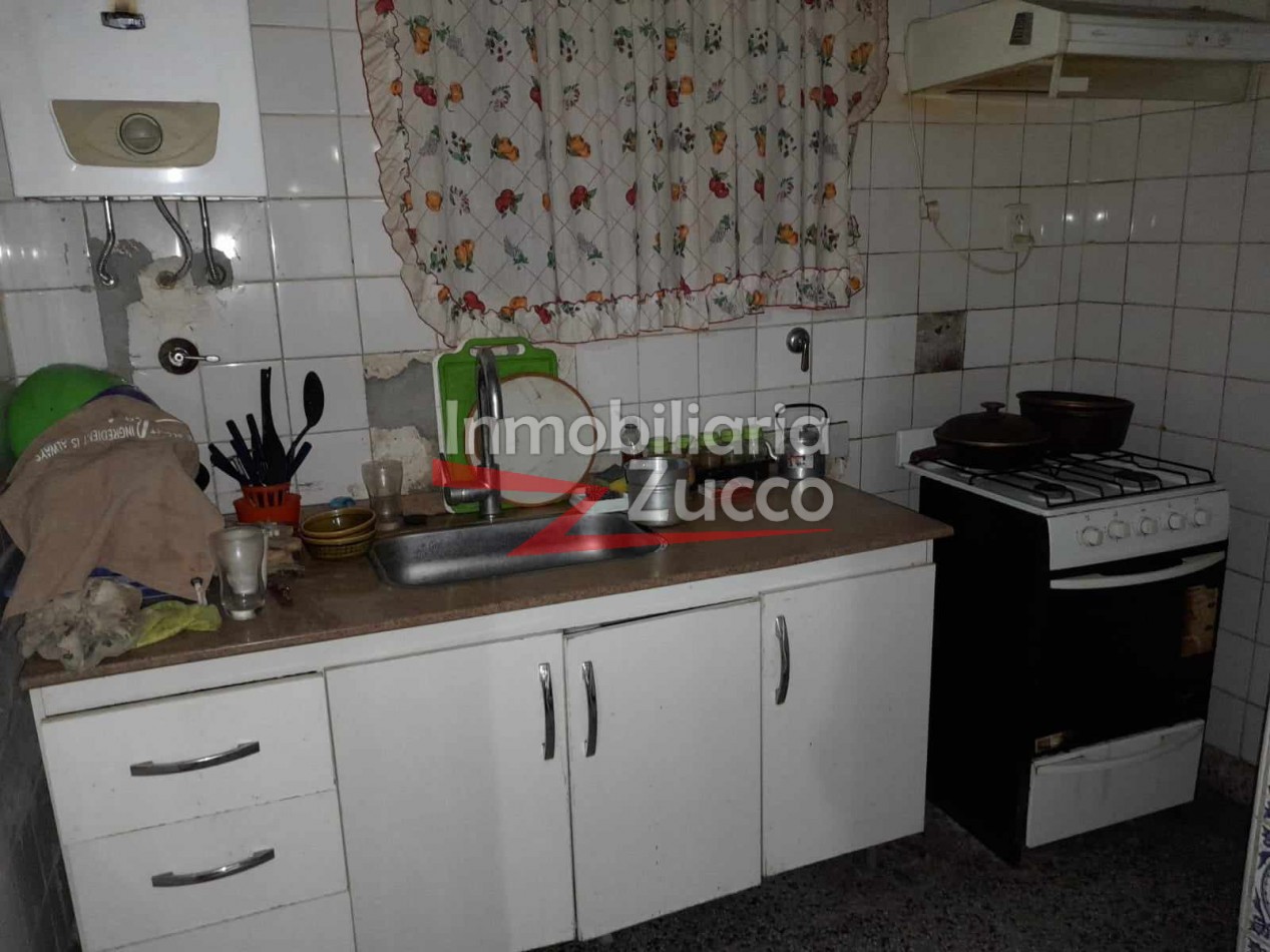 VENTA: CASA INTERNA EN PLENO CENTRO DE CORONDA - Ref. 637