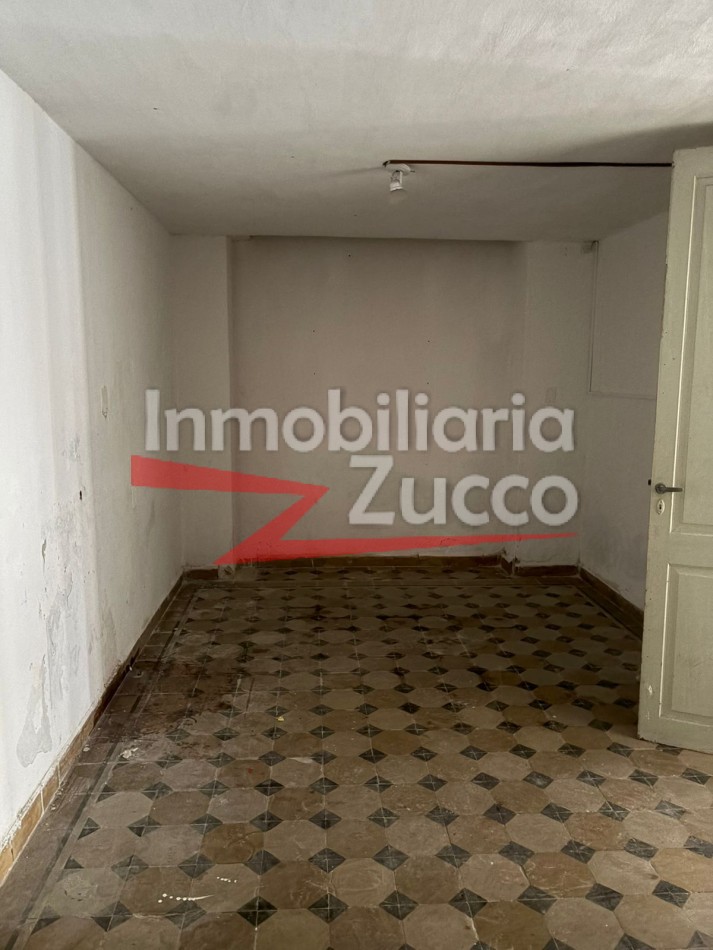 ALQUILO: LOCAL COMERCIAL CENTRICO EN CORONDA