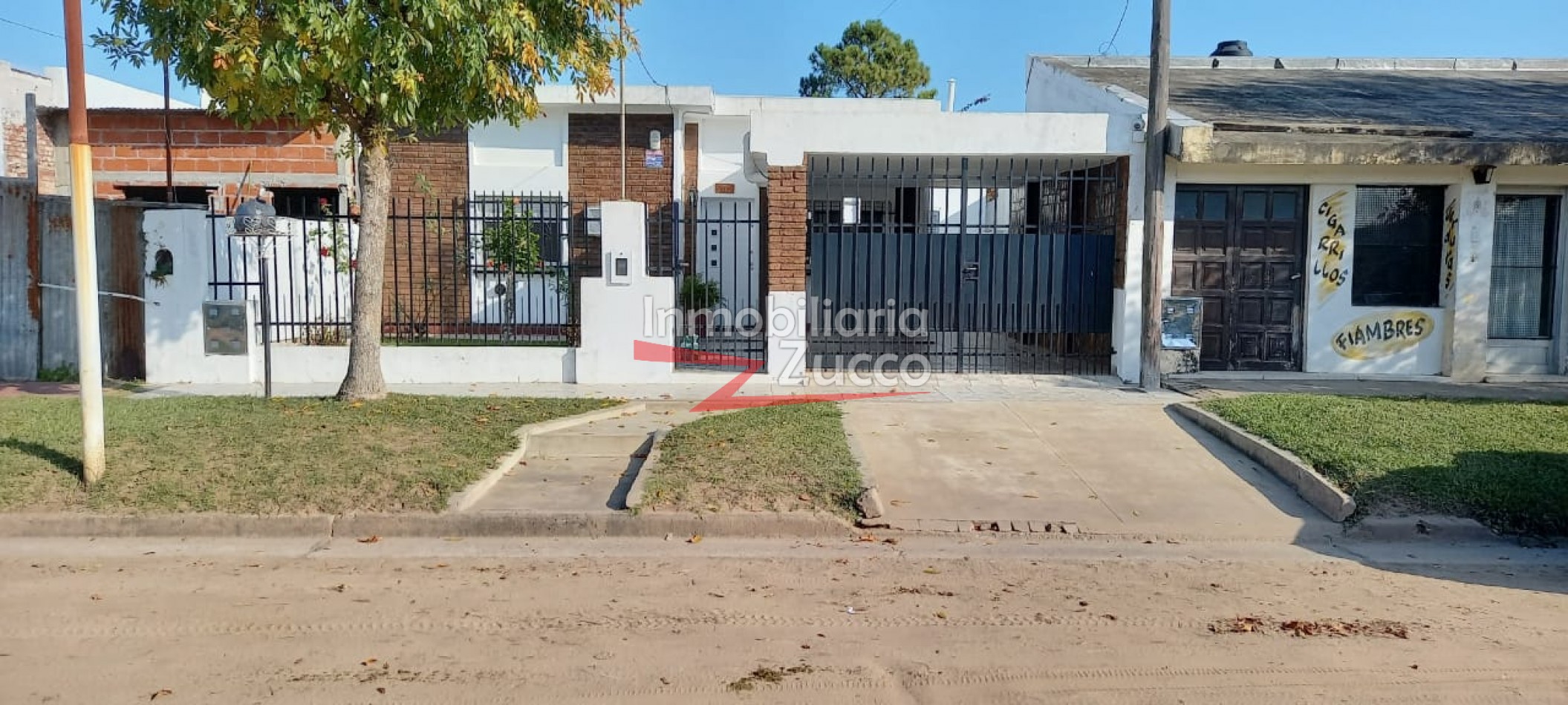 VENTA: CASA EN CORONDA - Ref. 733