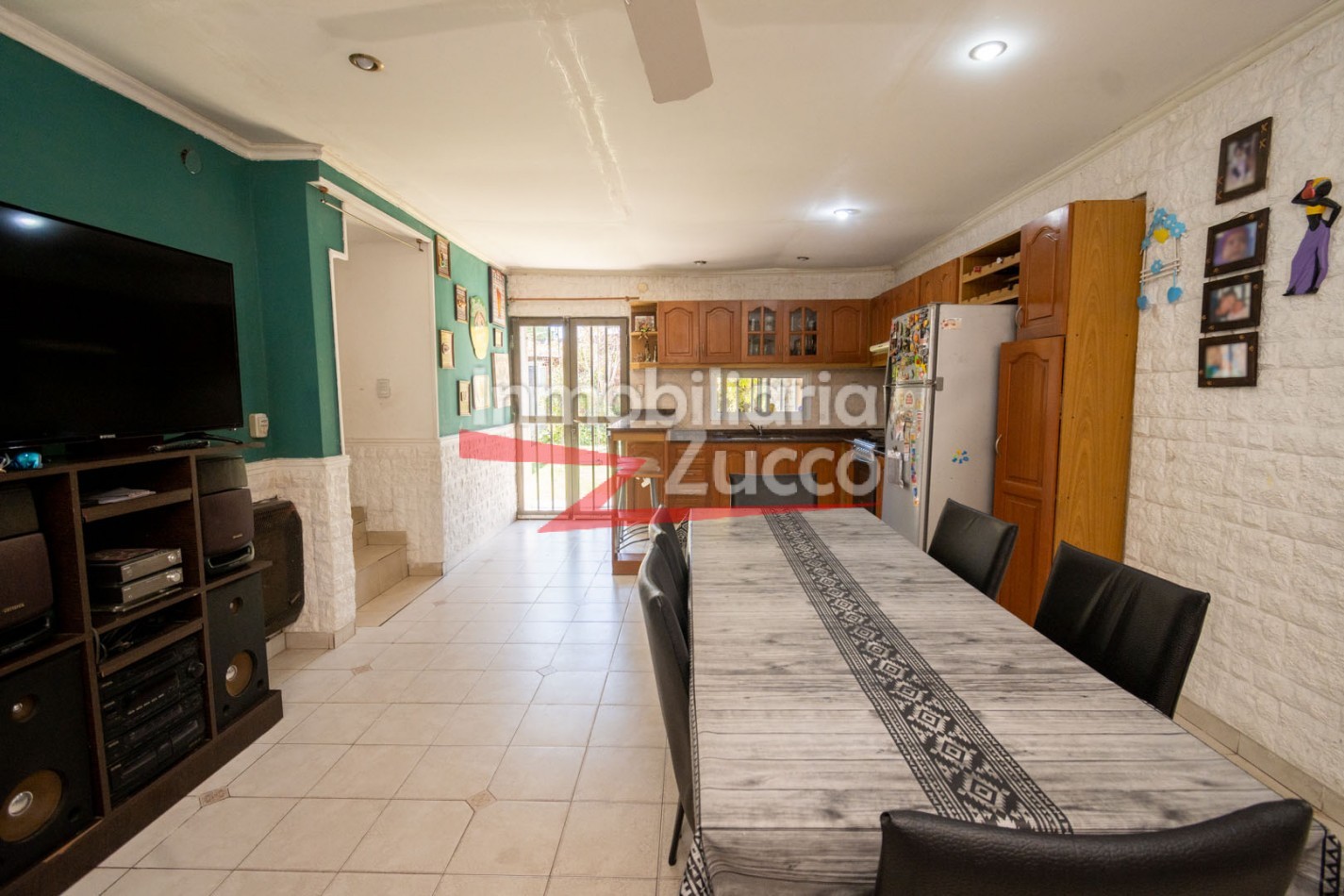 ALQUILO: CASA EN CORONDA