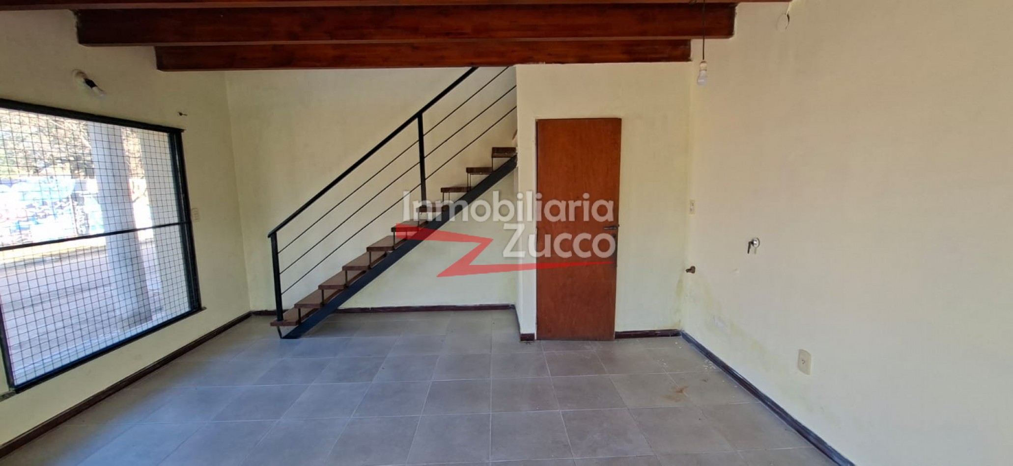 ALQUILO: LOCAL COMERCIAL EN CORONDA