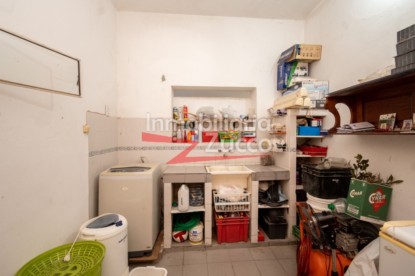 ALQUILO: CASA EN CORONDA